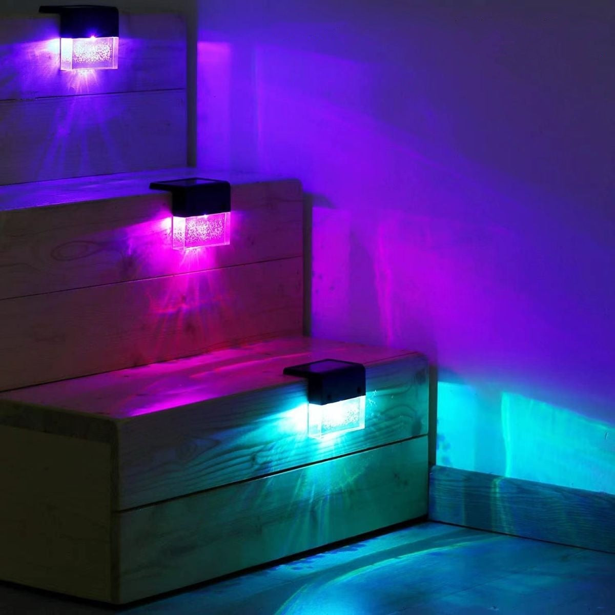 Luz solar LED para escalones y jardín — Bicolor cálido/RGB para exteriores